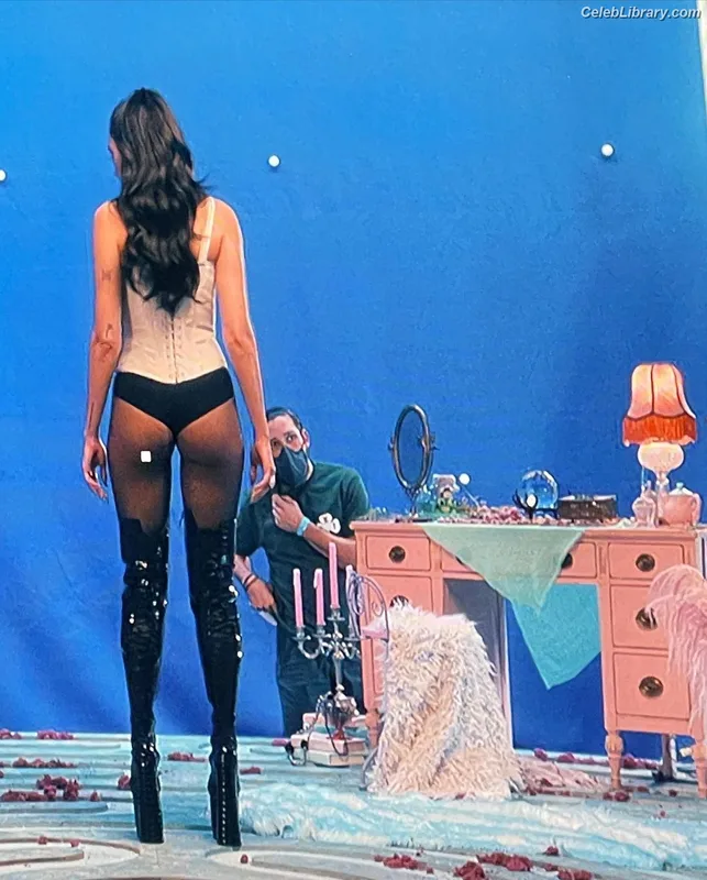 Dua Lipa photo 17 of 7804