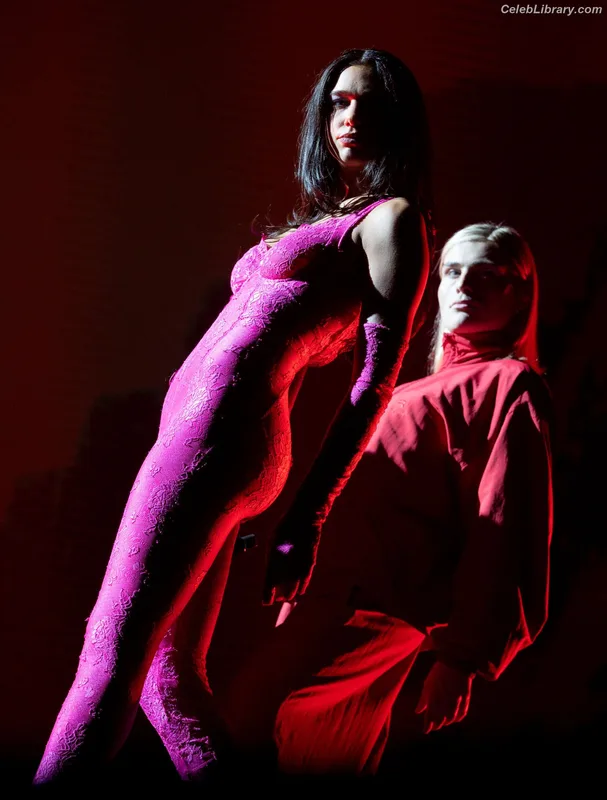 Dua Lipa photo 3 of 7804