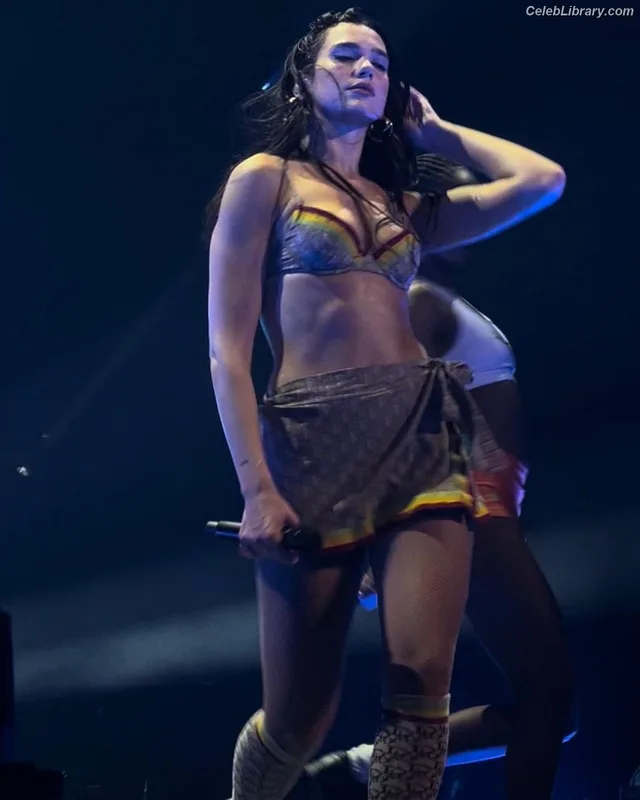 Dua Lipa photo 16 of 7804
