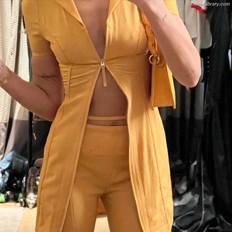 Dua Lipa photo 18 of 7804