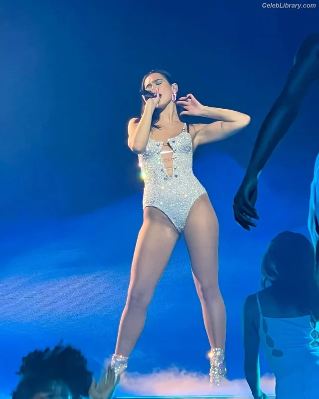 Dua Lipa photo 7 of 7804
