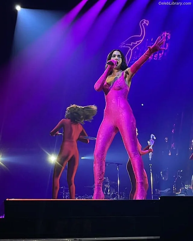 Dua Lipa photo 19 of 7804