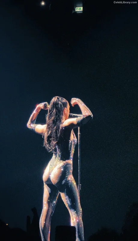 Dua Lipa photo 22 of 7804
