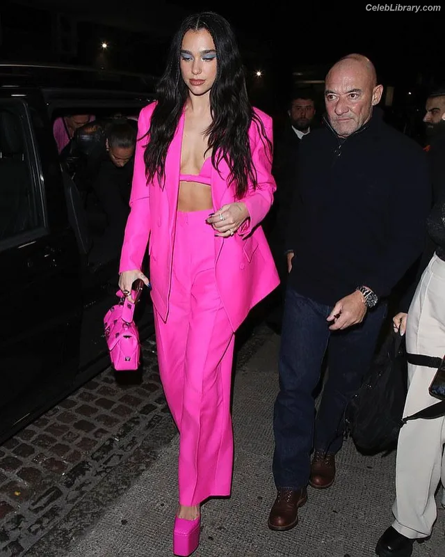 Dua Lipa photo 22 of 7804