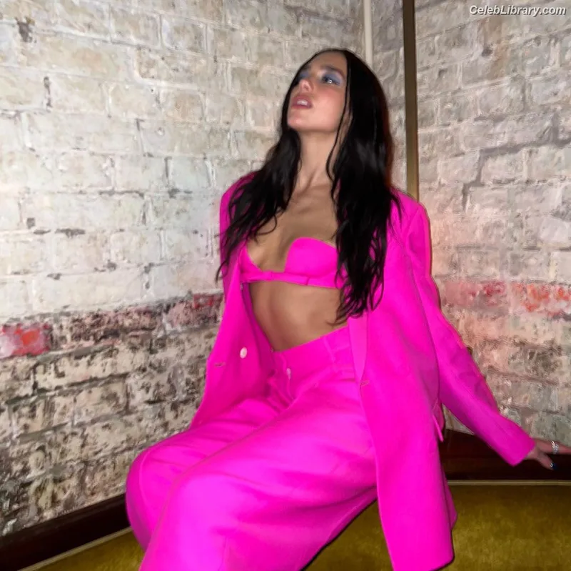 Dua Lipa photo 23 of 7804