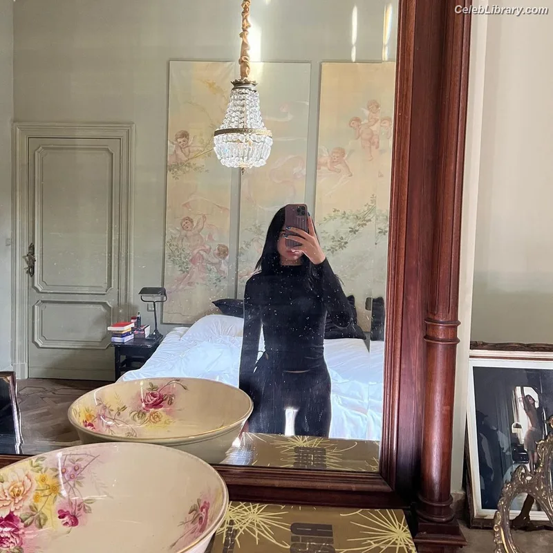 Dua Lipa photo 9 of 7804