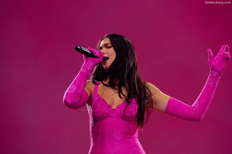 Dua Lipa photo 19 of 7804
