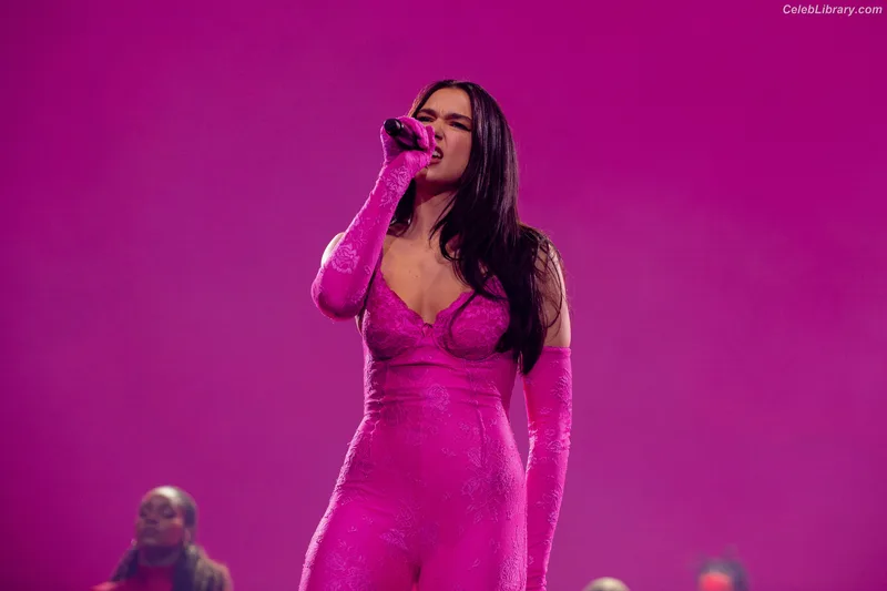 Dua Lipa photo 20 of 7804