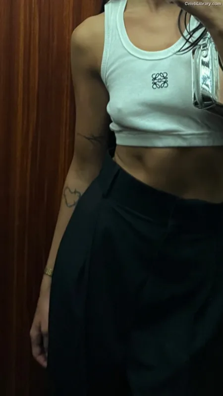 Dua Lipa photo 20 of 7804