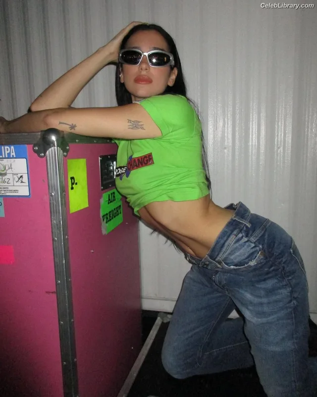 Dua Lipa photo 21 of 7804