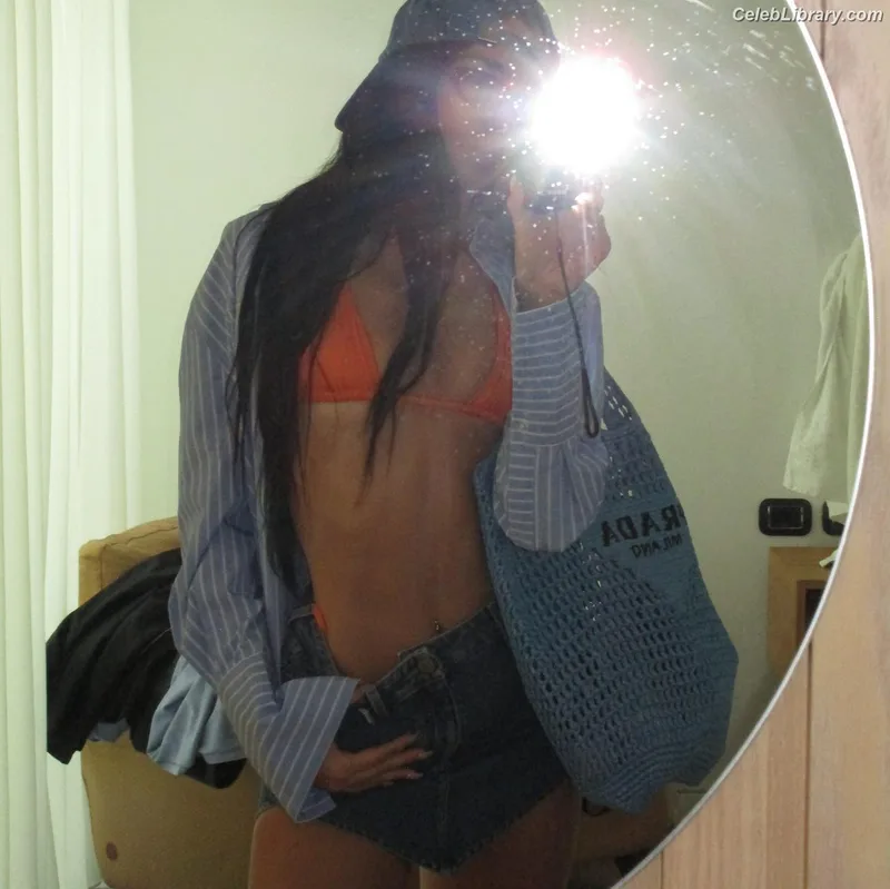 Dua Lipa photo 16 of 7804