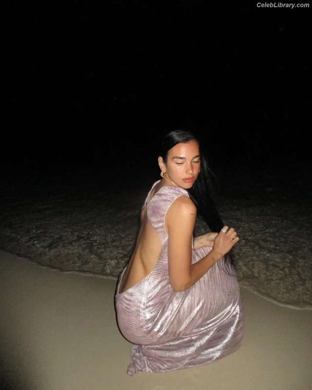 Dua Lipa photo 23 of 7804