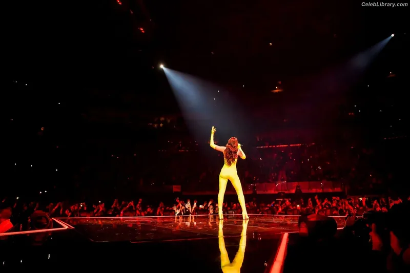 Dua Lipa photo 19 of 7804