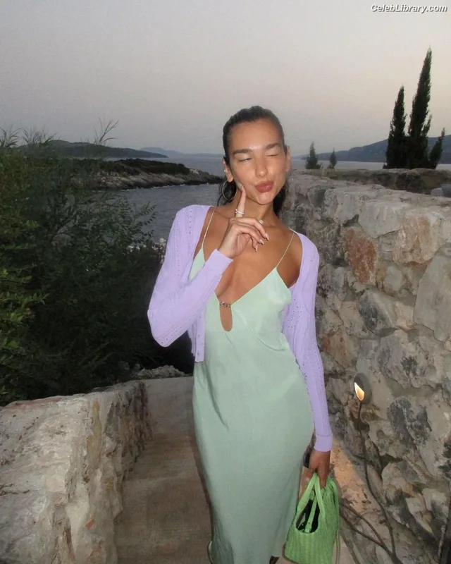 Dua Lipa photo 5 of 7804