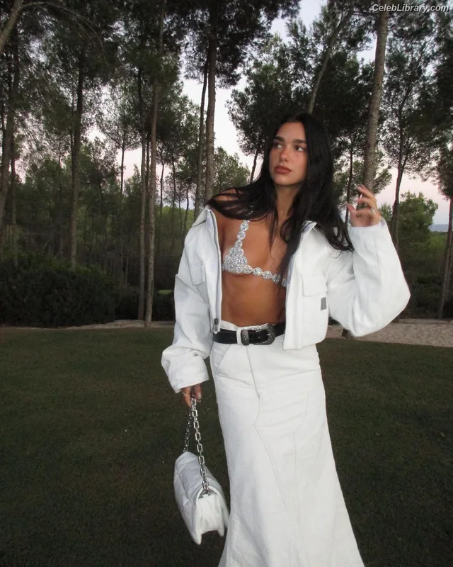 Dua Lipa photo 18 of 7804