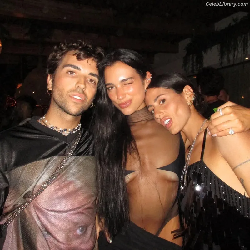 Dua Lipa photo 14 of 7804