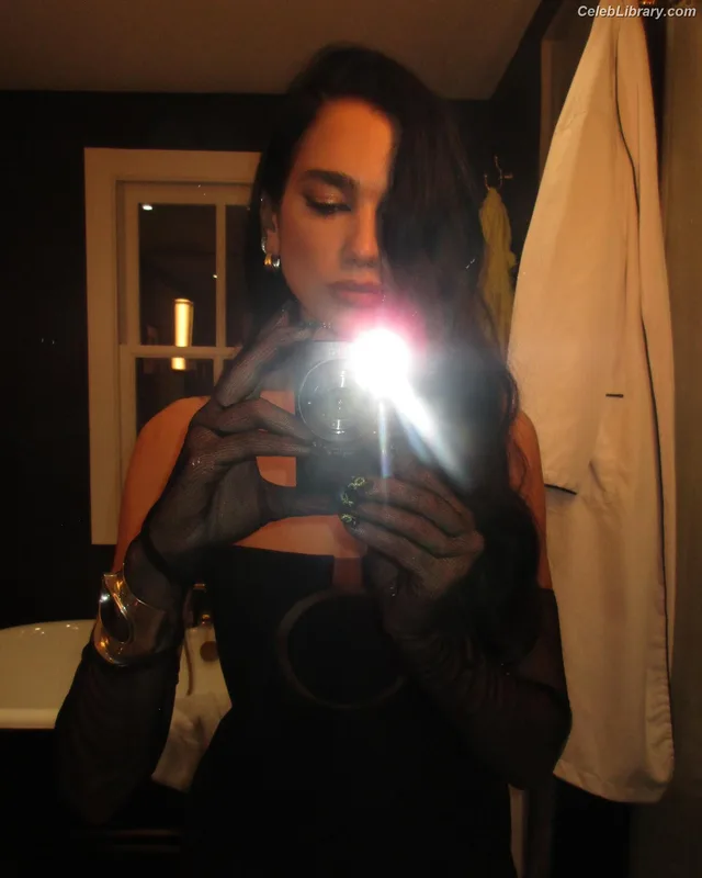 Dua Lipa photo 7 of 7804