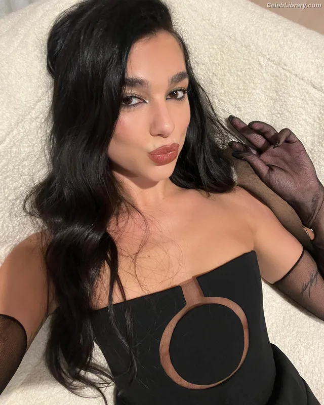 Dua Lipa photo 8 of 7804