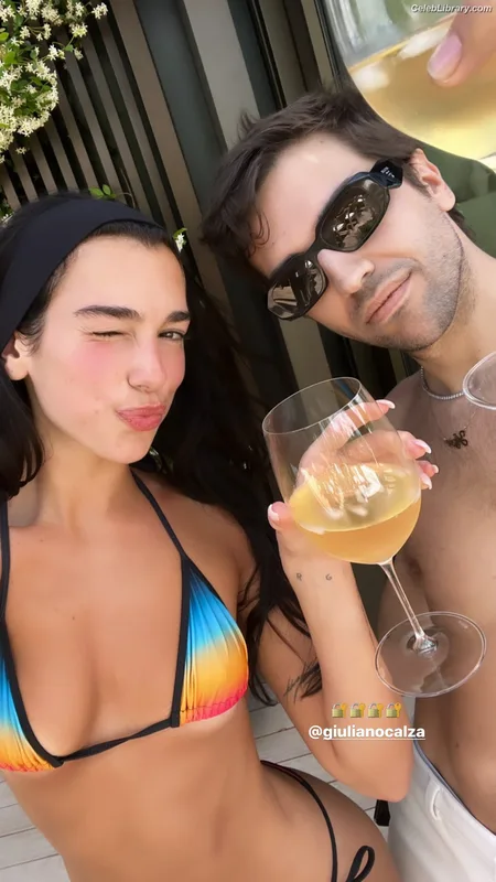 Dua Lipa photo 17 of 7804