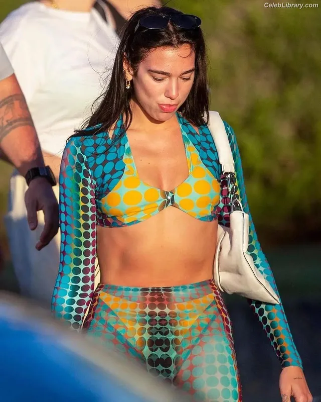 Dua Lipa photo 14 of 7804