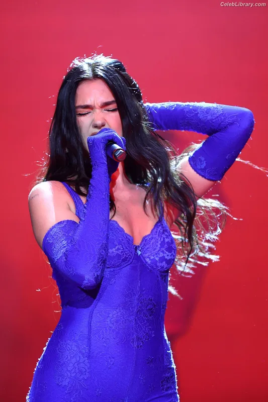 Dua Lipa photo 23 of 7804