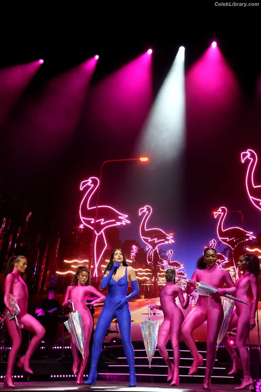 Dua Lipa photo 7 of 7804
