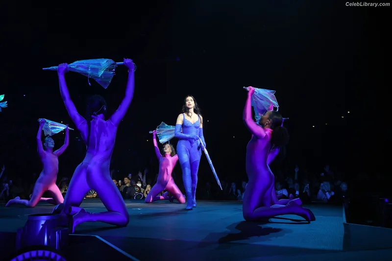 Dua Lipa photo 13 of 7804