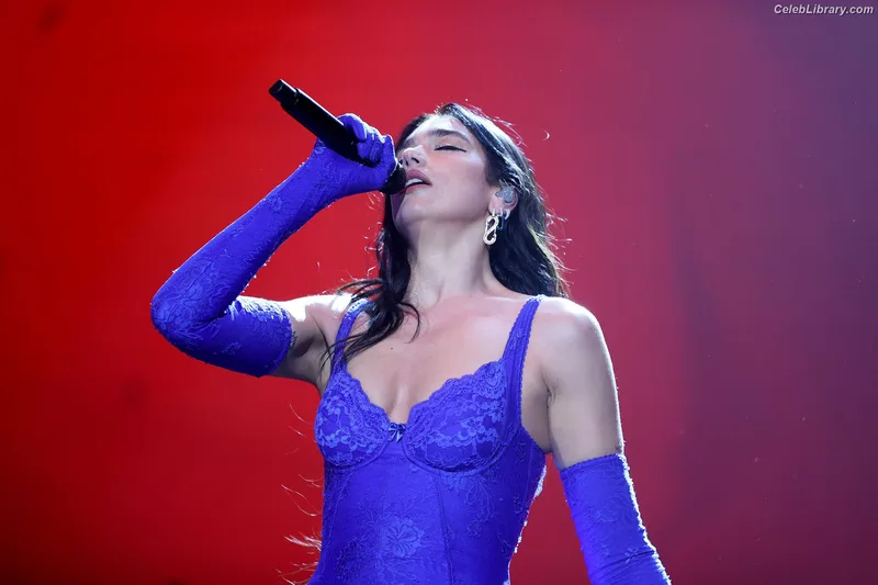 Dua Lipa photo 23 of 7804