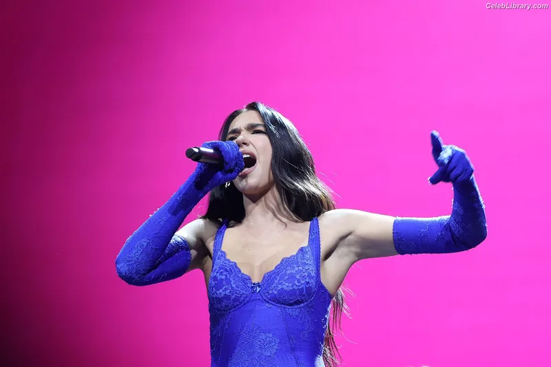 Dua Lipa photo 7 of 7804