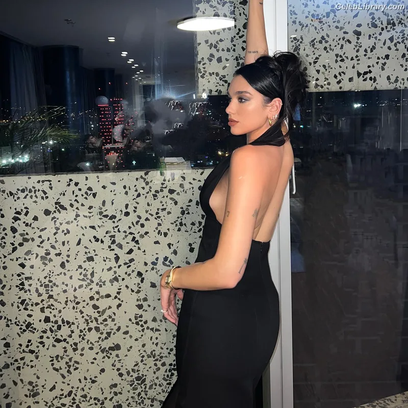 Dua Lipa photo 22 of 7804