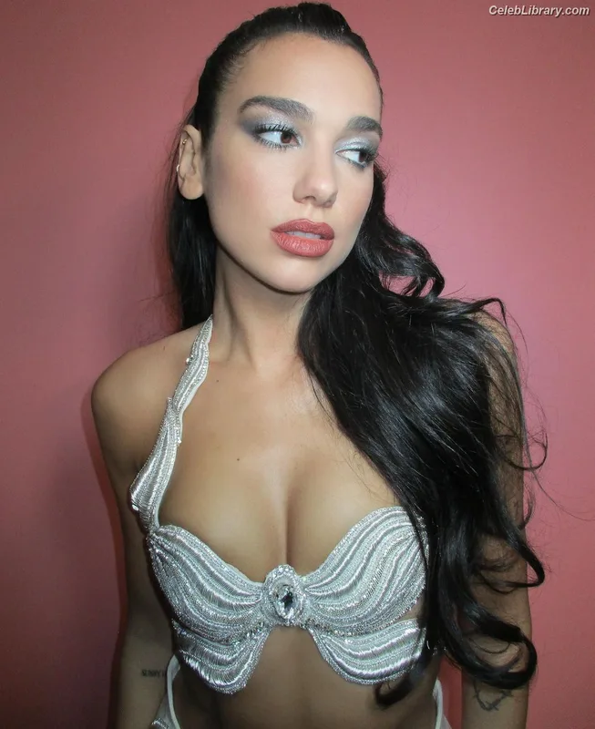 Dua Lipa photo 6 of 7804