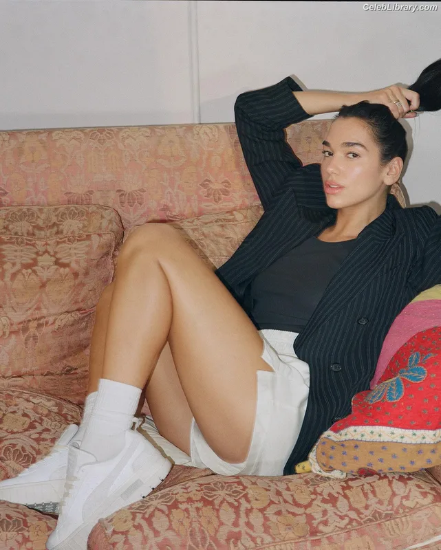 Dua Lipa photo 9 of 7804