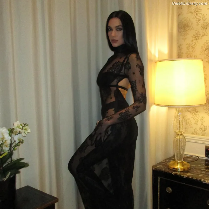 Dua Lipa photo 13 of 7804
