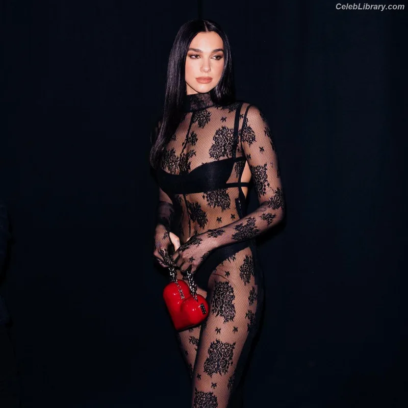 Dua Lipa photo 17 of 7804