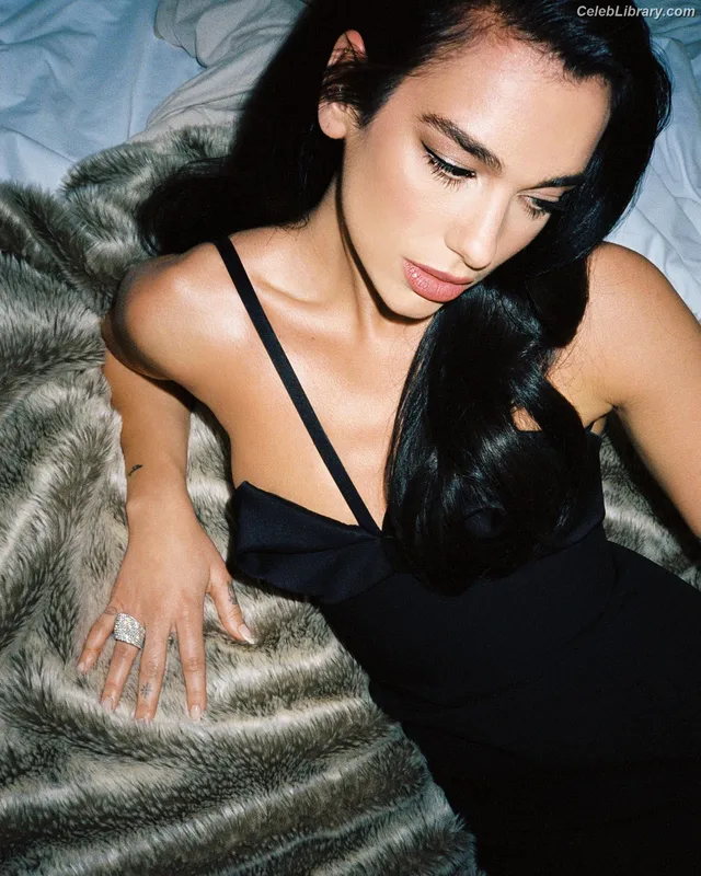 Dua Lipa photo 18 of 7804