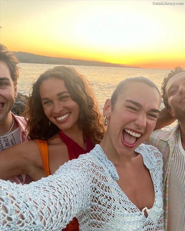 Dua Lipa photo 5 of 7804