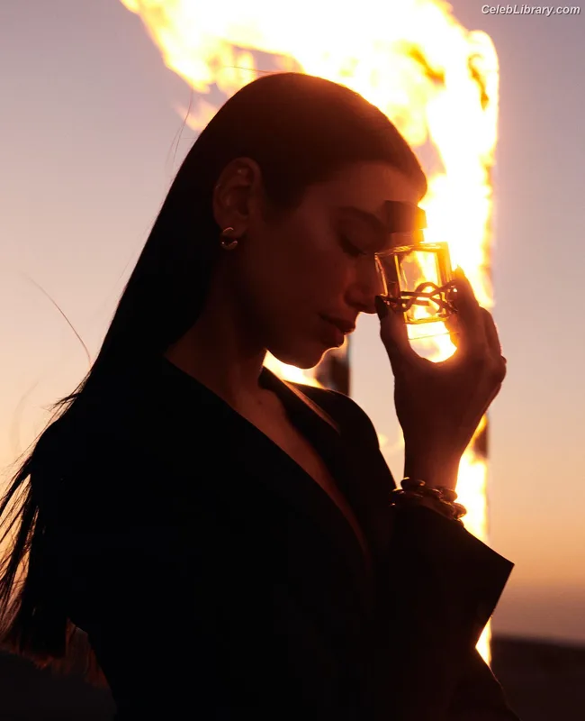 Dua Lipa photo 7 of 7804