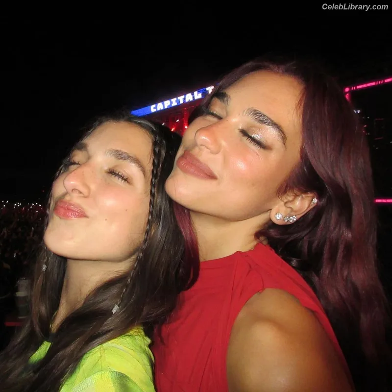 Dua Lipa photo 9 of 7804
