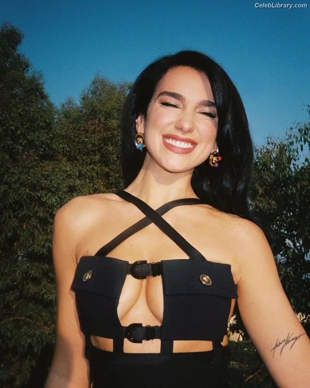 Dua Lipa photo 12 of 7804