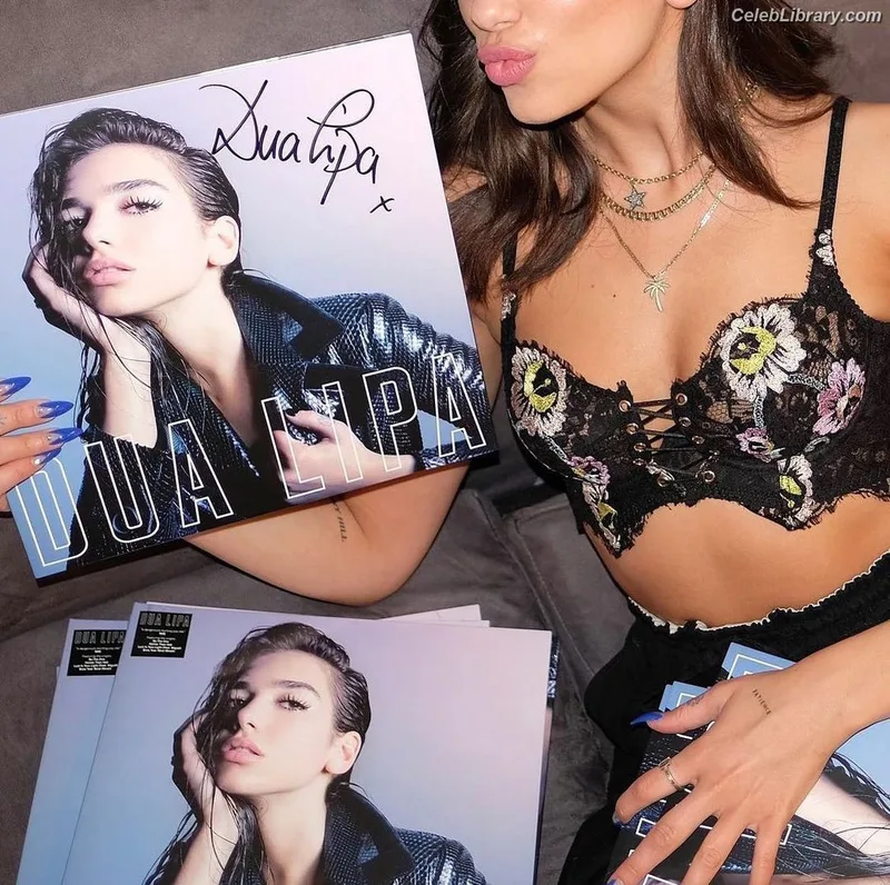 Dua Lipa photo 7 of 7804