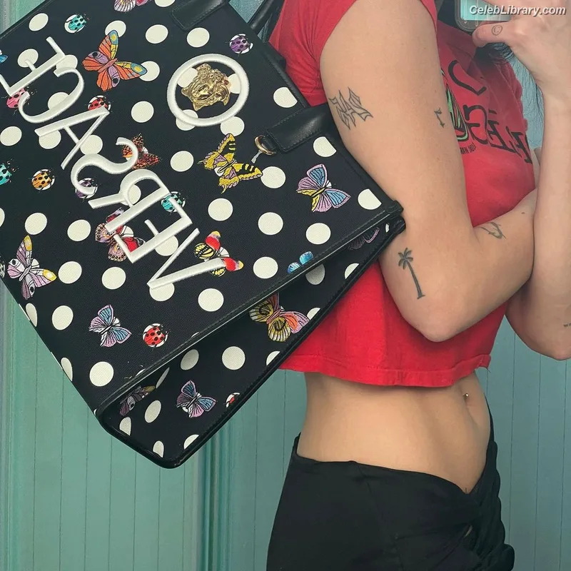 Dua Lipa photo 14 of 7804