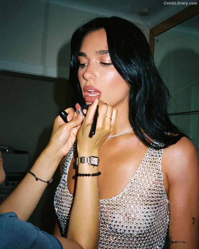 Dua Lipa photo 5 of 7804
