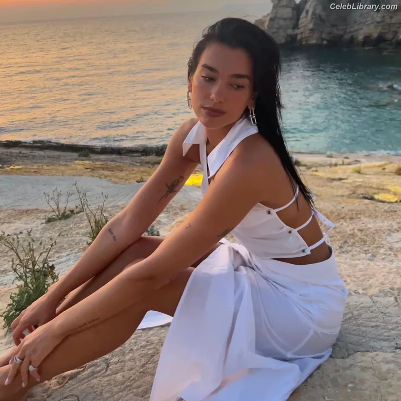 Dua Lipa photo 14 of 7804