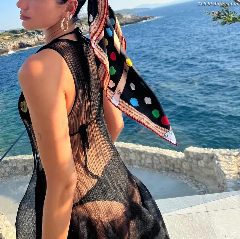 Dua Lipa photo 17 of 7804