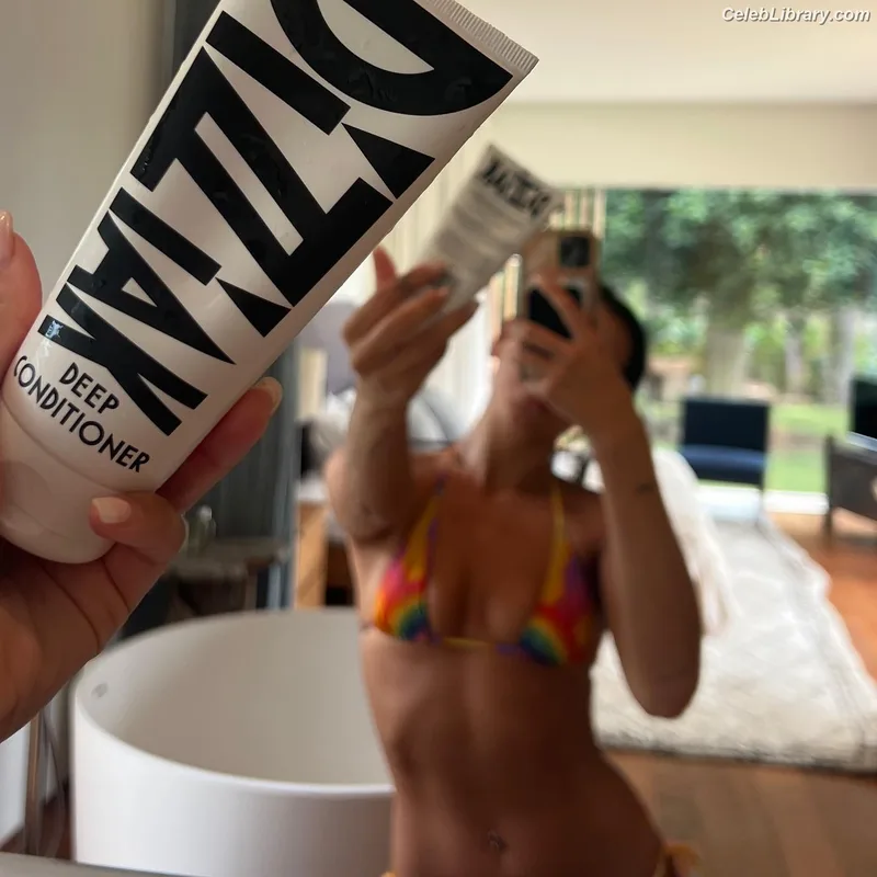 Dua Lipa photo 13 of 7804