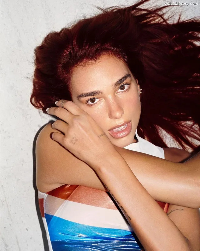 Dua Lipa photo 15 of 7804
