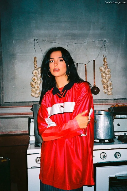Dua Lipa photo 14 of 7804