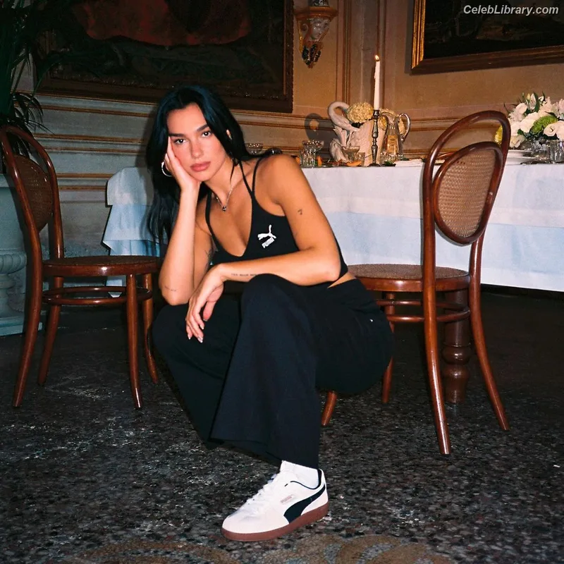 Dua Lipa photo 7 of 7804