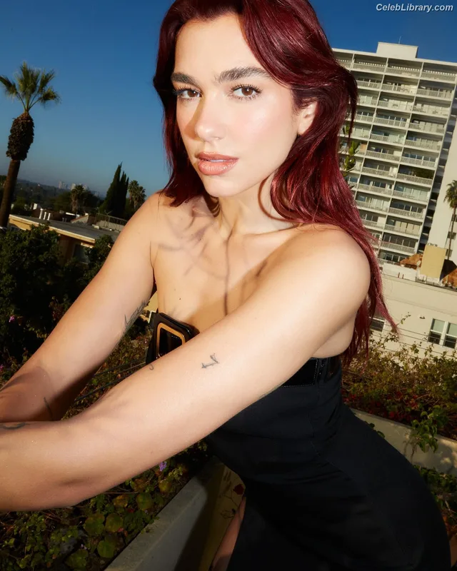 Dua Lipa photo 12 of 7804
