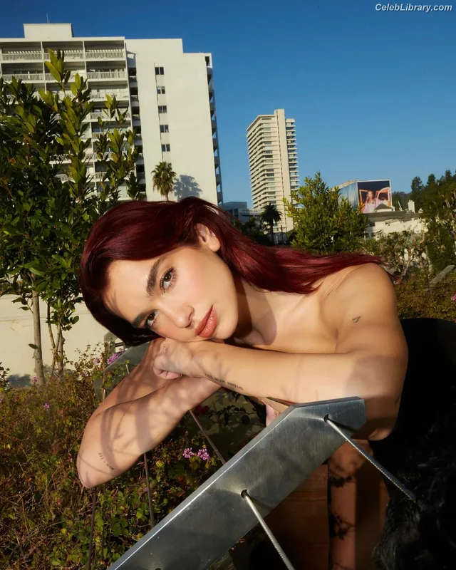Dua Lipa photo 16 of 7804